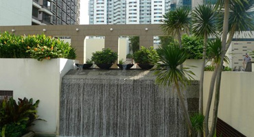Singapore hotel waterfull